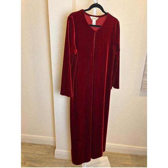 Diamond Tea Red Velvet Velour Zip Long Maxi House Coat Medium Vintage NWOT - Picture 1 of 5